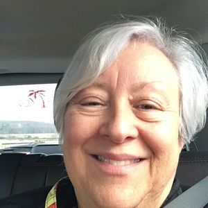Meet your Posher, Debbie